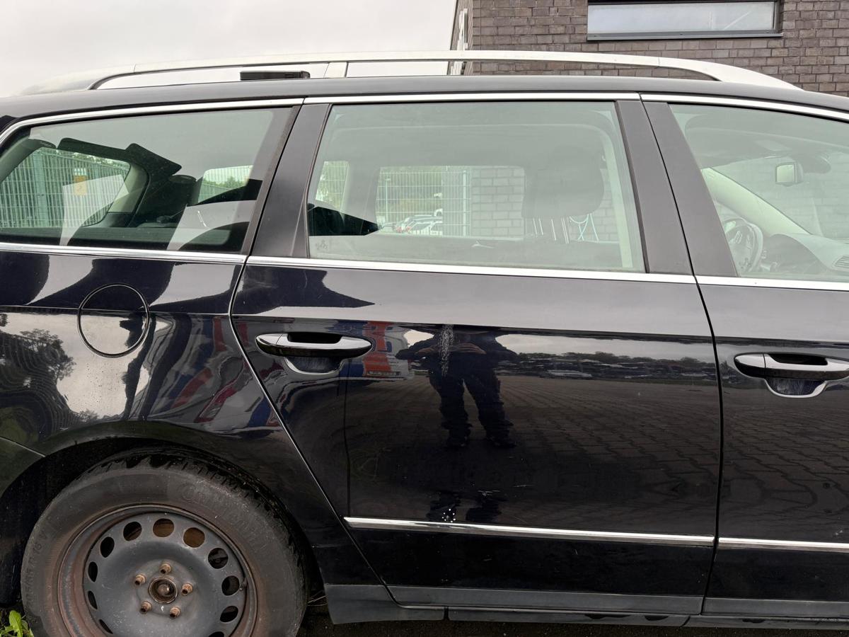 VW Passat 3C original Tür hinten rechts LC9X Deep Black Perl Variant Kombi BJ10